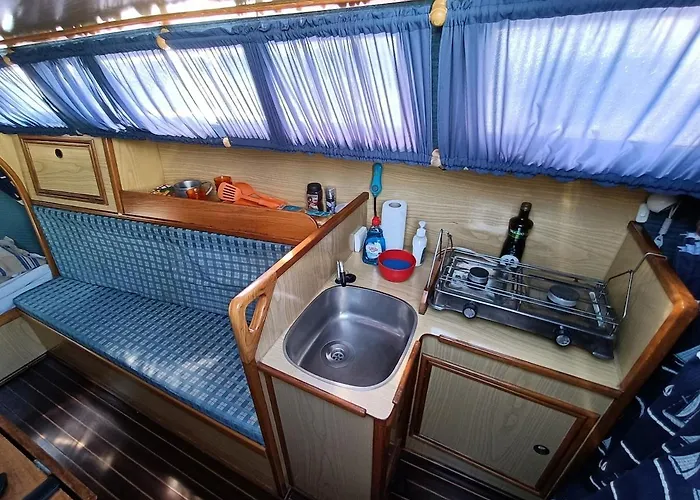 Botel Portuguese Sailboat Experience I Lisbon