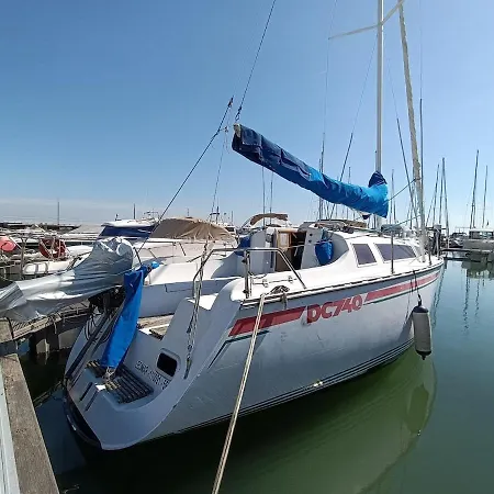 Portuguese Sailboat Experience I ספינת מלון